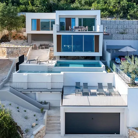 Seven Horizon By 22estates *
