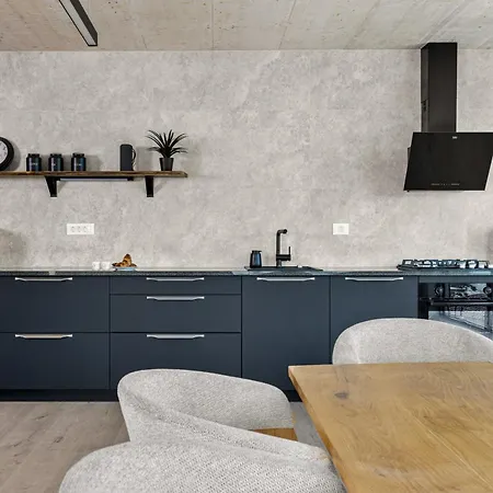 Seven Horizon By 22estates *